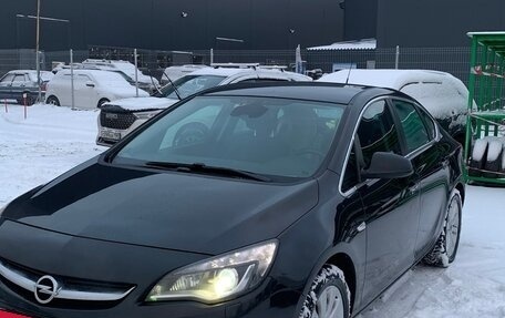 Opel Astra J, 2013 год, 700 000 рублей, 3 фотография