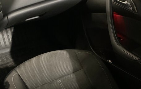 Opel Astra J, 2013 год, 700 000 рублей, 12 фотография