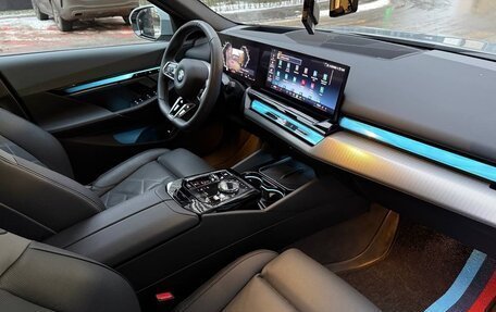 BMW 5 серия, 2025 год, 8 575 000 рублей, 3 фотография