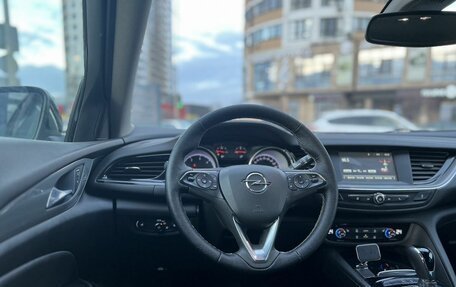 Opel Insignia II рестайлинг, 2019 год, 1 990 000 рублей, 10 фотография