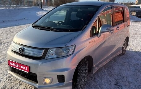 Honda Freed I, 2012 год, 950 000 рублей, 2 фотография