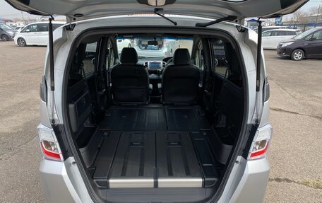 Honda Freed I, 2012 год, 950 000 рублей, 15 фотография