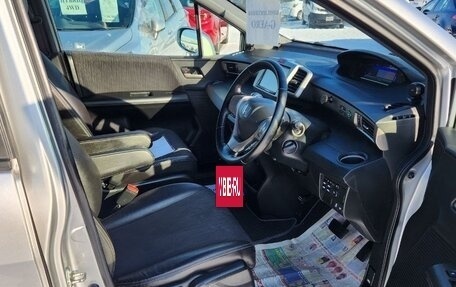 Honda Freed I, 2012 год, 950 000 рублей, 13 фотография