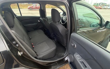 Renault Sandero II рестайлинг, 2016 год, 850 000 рублей, 14 фотография