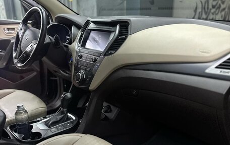 Hyundai Santa Fe III рестайлинг, 2017 год, 2 700 000 рублей, 13 фотография