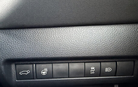 Toyota Harrier, 2021 год, 3 900 000 рублей, 25 фотография