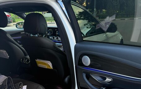 Mercedes-Benz E-Класс, 2021 год, 3 870 000 рублей, 10 фотография