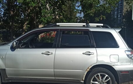 Mitsubishi Outlander III рестайлинг 3, 2002 год, 500 000 рублей, 5 фотография