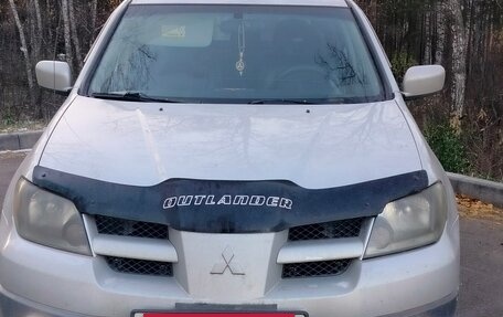 Mitsubishi Outlander III рестайлинг 3, 2002 год, 500 000 рублей, 16 фотография
