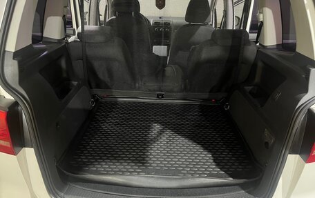 Volkswagen Touran III, 2013 год, 850 000 рублей, 21 фотография