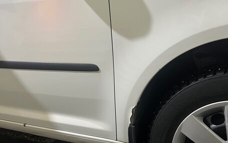 Volkswagen Touran III, 2013 год, 850 000 рублей, 24 фотография