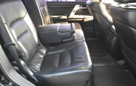 Toyota Land Cruiser 200, 2014 год, 2 925 000 рублей, 11 фотография