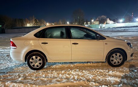 Volkswagen Polo VI (EU Market), 2013 год, 890 000 рублей, 3 фотография
