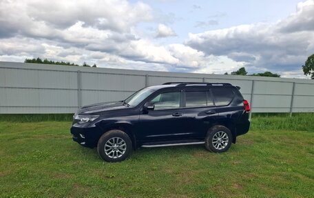 Toyota Land Cruiser Prado 150 рестайлинг 2, 2020 год, 6 100 000 рублей, 2 фотография