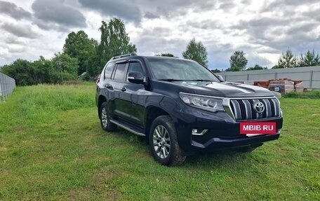 Toyota Land Cruiser Prado 150 рестайлинг 2, 2020 год, 6 100 000 рублей, 6 фотография