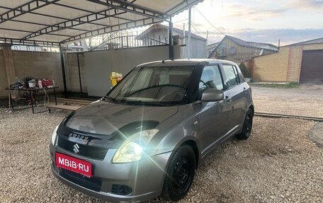 Suzuki Swift III, 2005 год, 300 000 рублей, 1 фотография