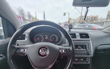 Volkswagen Polo VI (EU Market), 2016 год, 1 000 000 рублей, 2 фотография