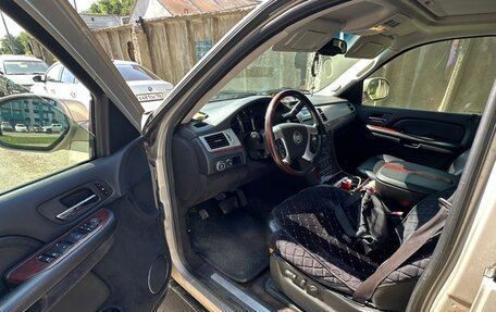 Cadillac Escalade III, 2008 год, 1 400 000 рублей, 9 фотография