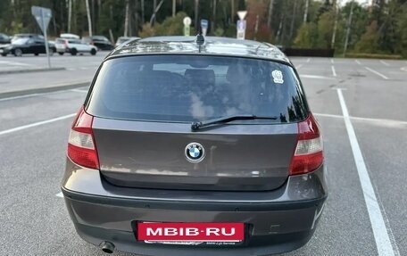 BMW 1 серия, 2005 год, 600 000 рублей, 2 фотография