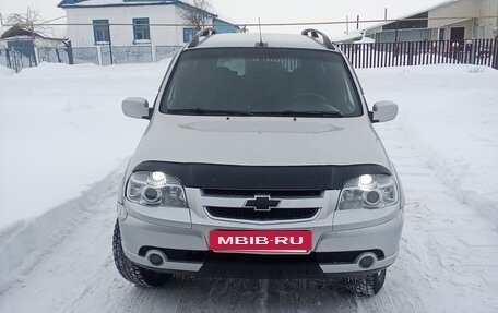 Chevrolet Niva I рестайлинг, 2011 год, 450 000 рублей, 2 фотография
