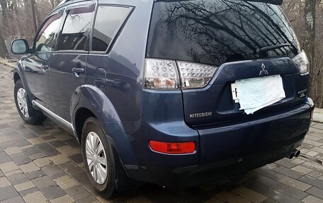 Mitsubishi Outlander III рестайлинг 3, 2007 год, 990 000 рублей, 3 фотография