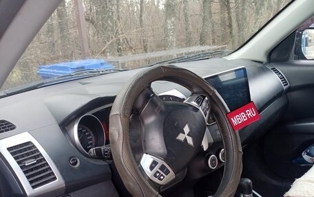 Mitsubishi Outlander III рестайлинг 3, 2007 год, 990 000 рублей, 5 фотография