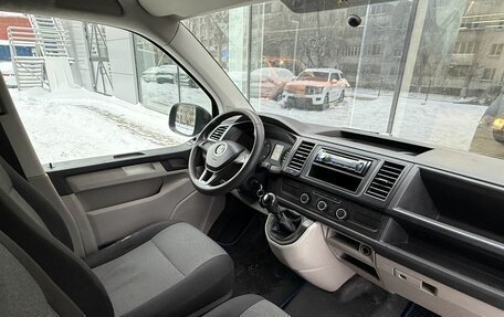 Volkswagen Transporter T6 рестайлинг, 2015 год, 1 525 000 рублей, 9 фотография