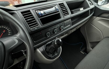 Volkswagen Transporter T6 рестайлинг, 2015 год, 1 525 000 рублей, 12 фотография