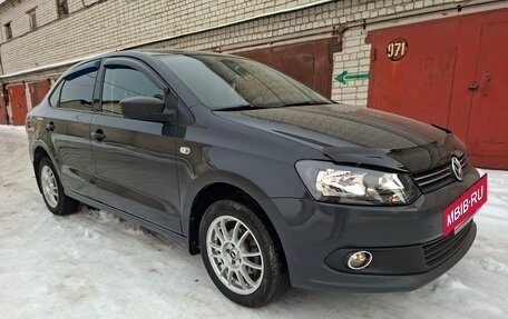 Volkswagen Polo VI (EU Market), 2013 год, 710 000 рублей, 2 фотография