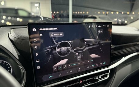 Toyota Highlander, 2025 год, 6 299 000 рублей, 15 фотография