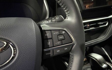 Toyota Highlander, 2025 год, 6 299 000 рублей, 22 фотография