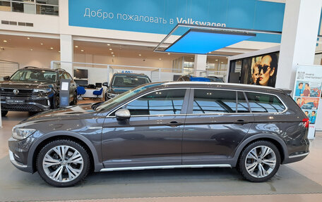 Volkswagen Passat B8 рестайлинг, 2018 год, 2 911 000 рублей, 10 фотография