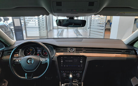 Volkswagen Passat B8 рестайлинг, 2018 год, 2 911 000 рублей, 17 фотография