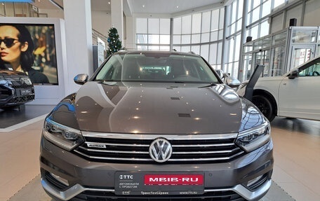 Volkswagen Passat B8 рестайлинг, 2018 год, 2 911 000 рублей, 2 фотография