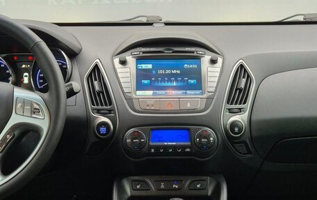 Hyundai ix35 I рестайлинг, 2013 год, 1 300 000 рублей, 10 фотография