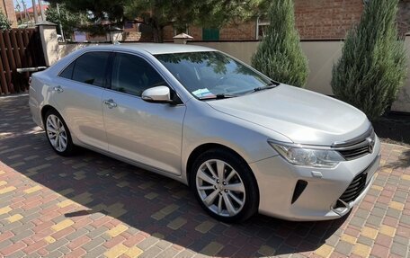 Toyota Camry, 2015 год, 1 860 000 рублей, 1 фотография