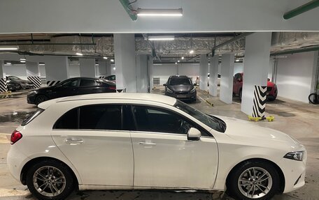 Mercedes-Benz A-Класс, 2018 год, 2 200 000 рублей, 10 фотография