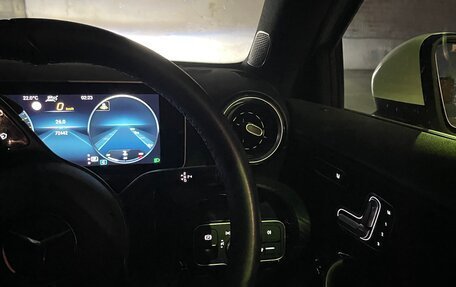 Mercedes-Benz A-Класс, 2018 год, 2 200 000 рублей, 24 фотография