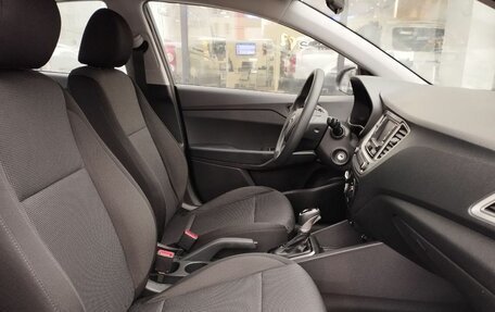 Hyundai Solaris II рестайлинг, 2021 год, 1 290 000 рублей, 10 фотография