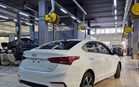 Hyundai Solaris II рестайлинг, 2017 год, 1 049 000 рублей, 1 фотография