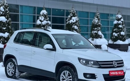 Volkswagen Tiguan I, 2016 год, 1 850 000 рублей, 1 фотография