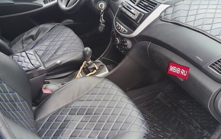 Hyundai Solaris II рестайлинг, 2013 год, 760 000 рублей, 17 фотография