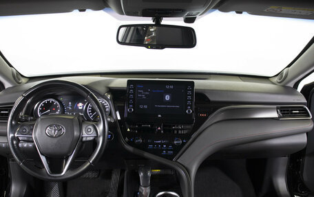 Toyota Camry, 2021 год, 3 400 000 рублей, 13 фотография