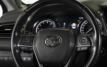 Toyota Camry, 2021 год, 3 400 000 рублей, 15 фотография