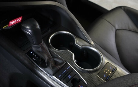 Toyota Camry, 2021 год, 3 400 000 рублей, 20 фотография