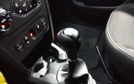 Renault Sandero II рестайлинг, 2017 год, 920 000 рублей, 13 фотография