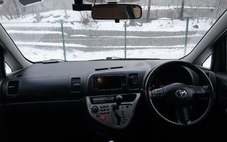 Toyota Wish II, 2003 год, 690 000 рублей, 12 фотография