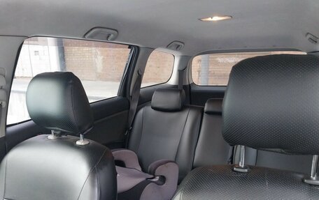 Toyota Wish II, 2003 год, 690 000 рублей, 17 фотография