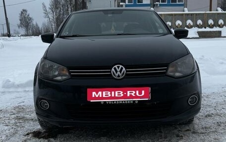 Volkswagen Polo VI (EU Market), 2011 год, 500 000 рублей, 2 фотография