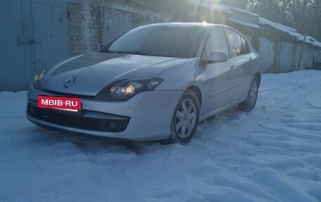 Renault Laguna III рестайлинг, 2008 год, 600 000 рублей, 9 фотография